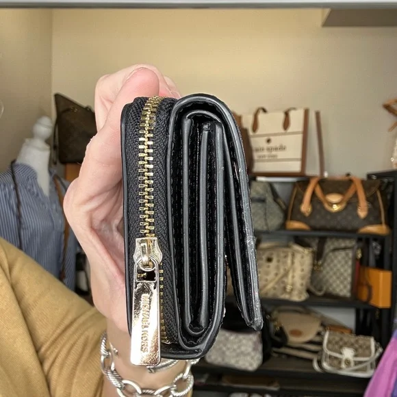 MICHAEL Michael Kors Compact Bifold Wallet with Zip Coin Pocket in Black/Gray - Picture 4 of 13